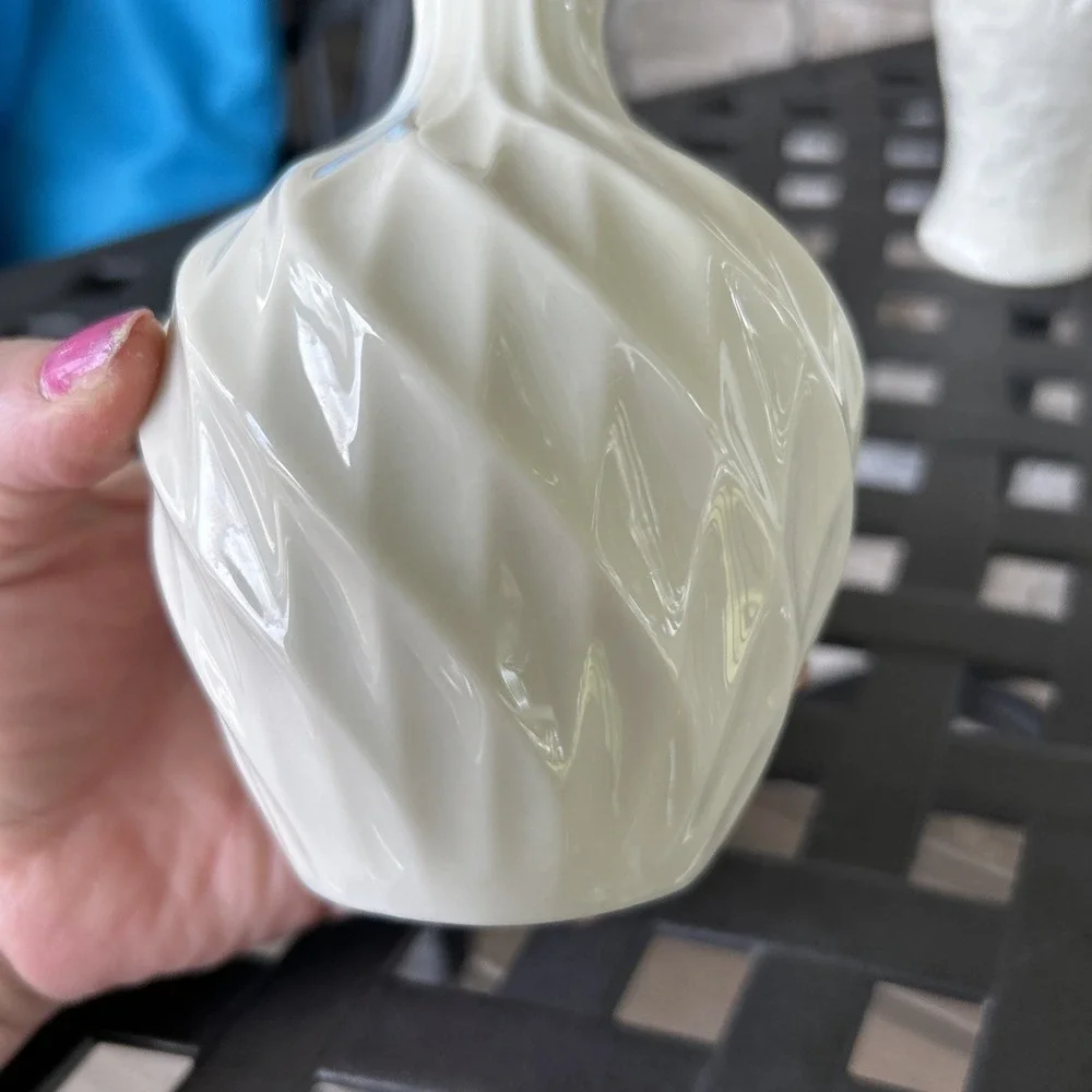 Lenox Special Cream Bud Vase 6‎ Inches Swirl Design Silver Trim